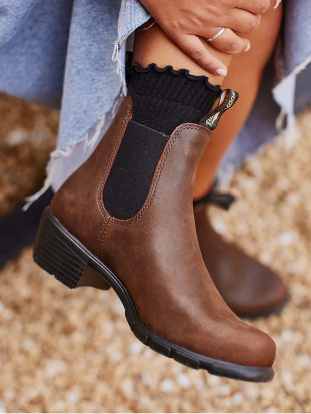 Blundstone Antique Brown Chelsea Heel Women’s Boots - Picture 6 of 7
